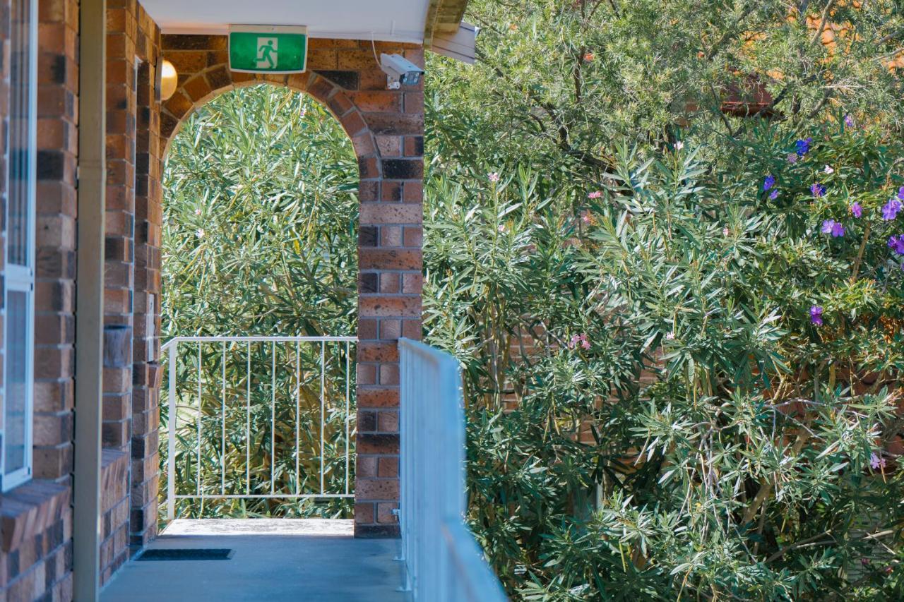 Gosford Palms Motor Inn Екстериор снимка