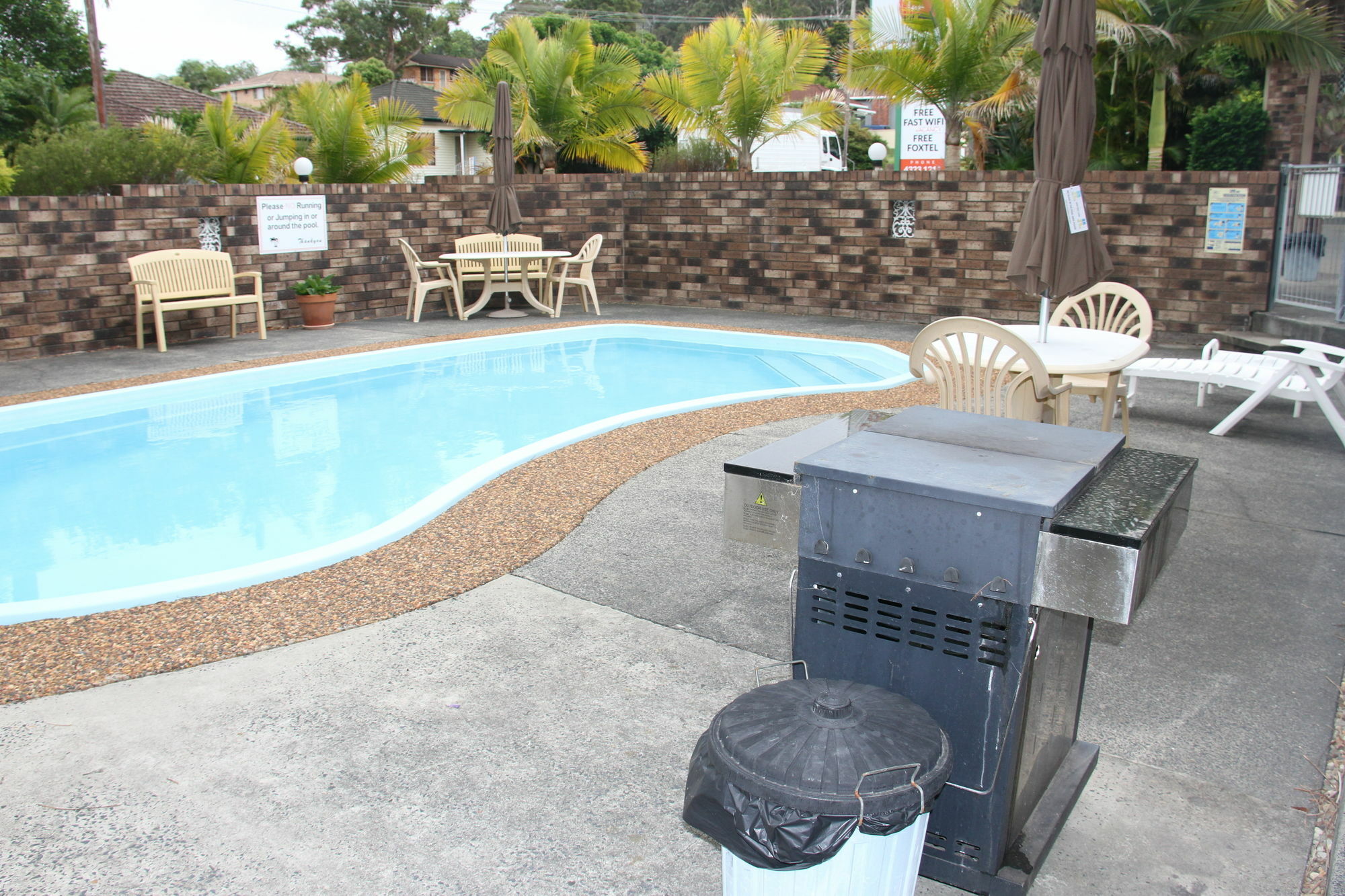 Gosford Palms Motor Inn Екстериор снимка